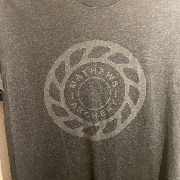 Teen Mathews Archery gray short sleeve T-shirt-Medium - Picture 3 of 4